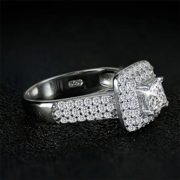 Luxury Cubic Zircon Engagement Diamond Wedding Ring Set For Women (1)